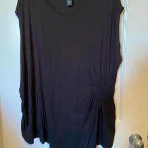 Lane Bryant 26/28 asymmetrical hem top with gathered detail